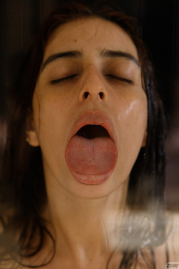 Amadora Gostosa Nua Mostrando a Xoxota Raspada